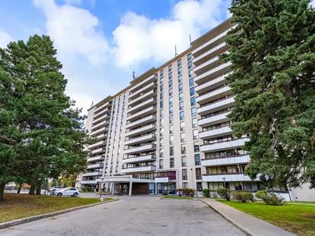 Bayview Square | 11 Ruddington Drive, North York