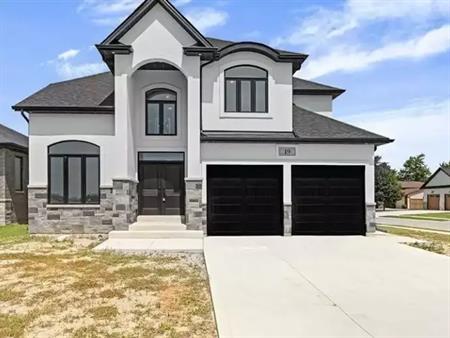 Luxurious Four-bedroom Newly Built House | 19 Belleview Drive, Kingsville