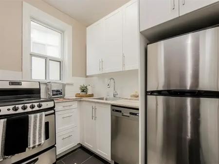 569 Broadview Ave | 569 Broadview Ave, Toronto