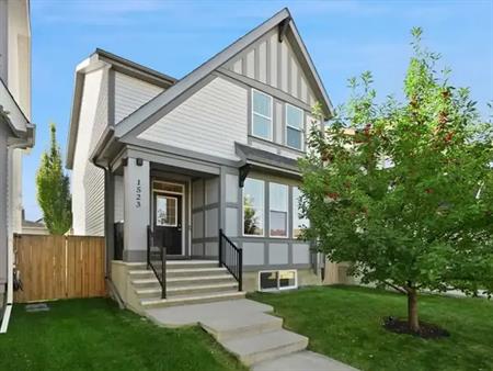 4 Bedroom , 3,5 Bathroom ( 3 full,1 haft ) for Rent - New Brighton Dr SE  Rental | 1523 New Brighton Drive Southeast, Calgary