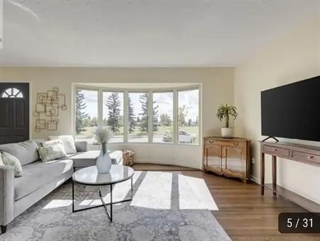 Glenbrook House, clean and bright full House in a beautiful and quiet community | Calgary