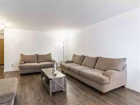 Wonderful Renaissance Condo! | 20 Ellen Street East, Kitchener