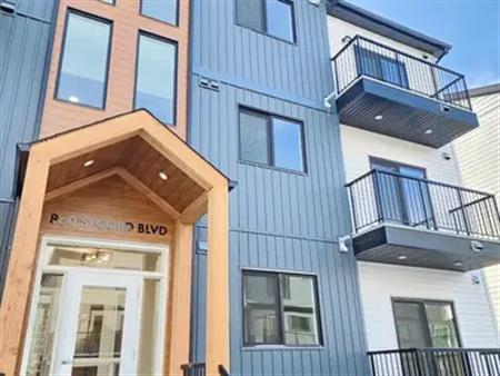 Beautiful 2 bedroom apartment at the quiet area of west Edmonton for rent | 864 Secord Boulevard Northwest, Edmonton