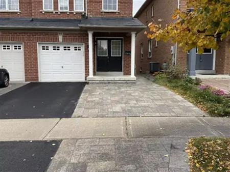 Apartment for rent at 370 Woodfern Way | 370 Woodfern Way, Newmarket