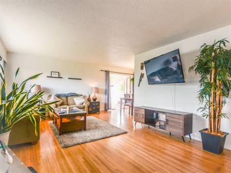 Charming 4-Bed, 2-Bath Rancher in the Heart of Courtenay