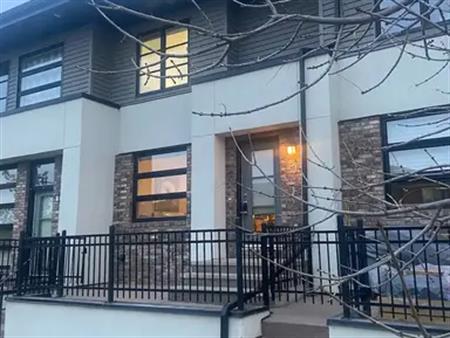 3 Bed room town house in Aspen | 51 - Aspen Hills Green SW, Calgary