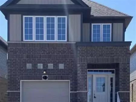 Modern Detached Executive Home in Prestigious Doon South area of Kitchener | 38 Fenside Street, Kitchener