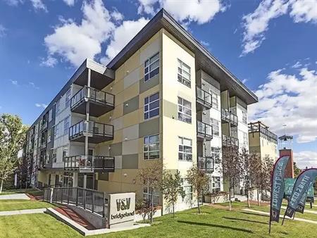 EUROPEAN INSPIRED CONDO W/ 2BD, 2BR, HEATED UNDERGROUND PARKING | 515 4 Ave NE, Calgary