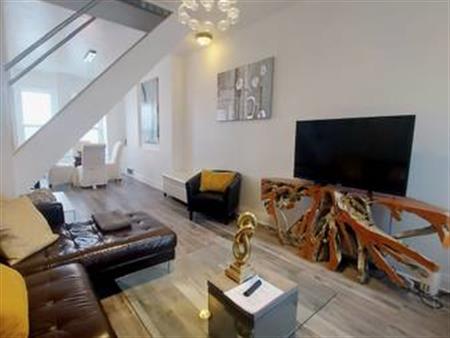 LARGE 2 BED LOFT