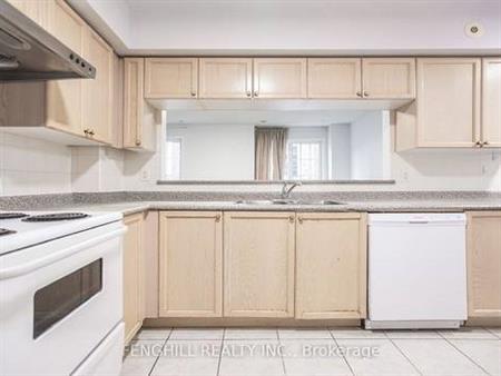 Yonge & Sheppard. Sunny, Large 3Bedrms 2 Baths & utilities incl.