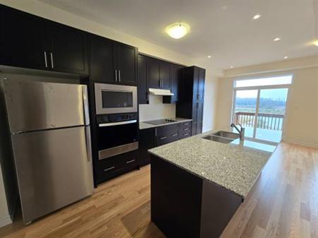 Brand-New 3-Bed + Den, 3-Bath (Rexton Dr)