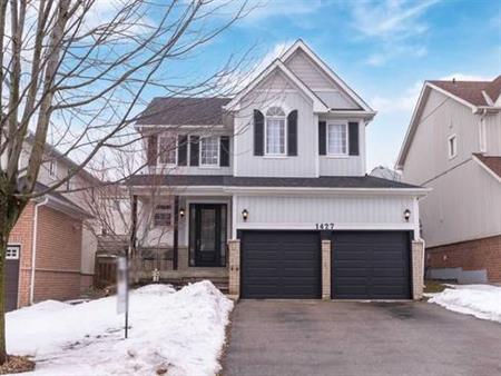 Beautiful Detached 3-bedroom + Den/Nook, 3-Bathroom Home