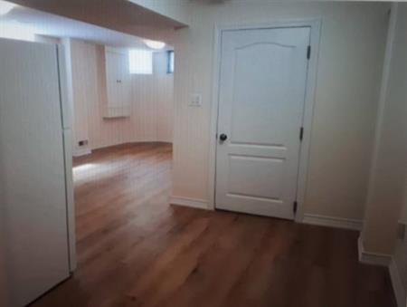 Beautiful 2 bed legal basement - available Dec 1, 2024