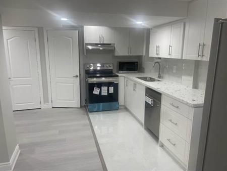 1 bedroom basement suite close to UofT $1400