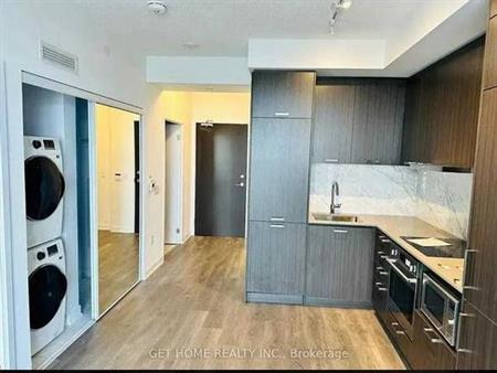 Interchange Way/Exchange-Modern Bright 1Bdrm+Den 1Bath 1Parking