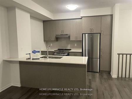 Hwy 7/Interchange-Luxurious Modern 2Bdrm 3Baths 1Parking