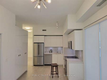 Lakeshore/Park Lawn-Modern Bright 2Bdrm 2Bath 1Parking + locker.