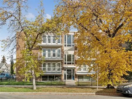 Charming 2 bedroom condo on idyllic tree-lined street in Sunalta | 101 - 1534 15 Avenue Southwest, Calgary