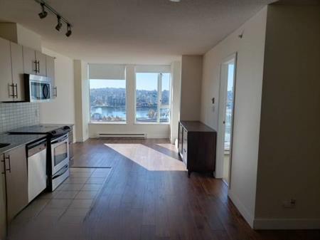 Cozy & Elegant One-Bedroom in Downtown Vancouver