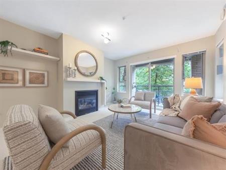 Beautiful 3-Bedroom + 2 bath in Burnaby Mountain