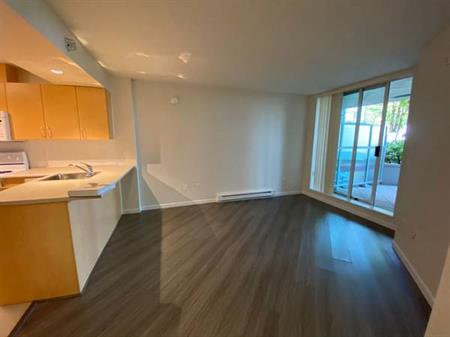 SFU/FIC Burnaby 1B1B on Campus $2149 move-in December 500 off