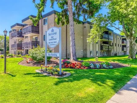 Lakeside Gardens Apartments | 242 Linwell Road, St. Catharines