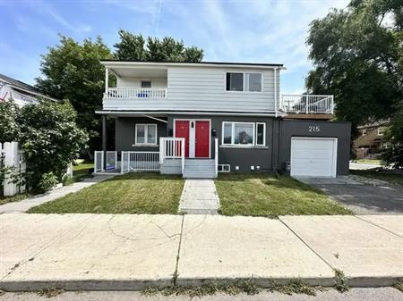 215 Baribeau Street | 215 Baribeau Street, Vanier