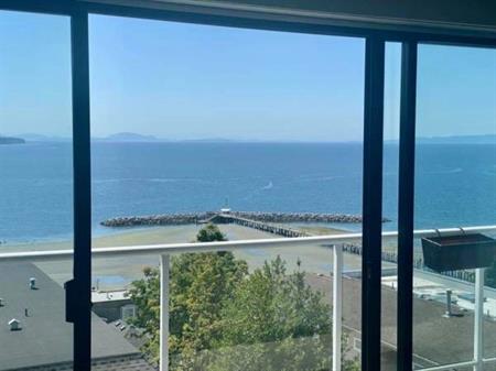 White Rock Stunning Ocean View 2 Bedroom 2 Bathroom Spacious 1100sqft Apartment