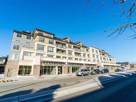 Langley 2-yr-old condo 2 bed 2 bath 2 parking near Costco