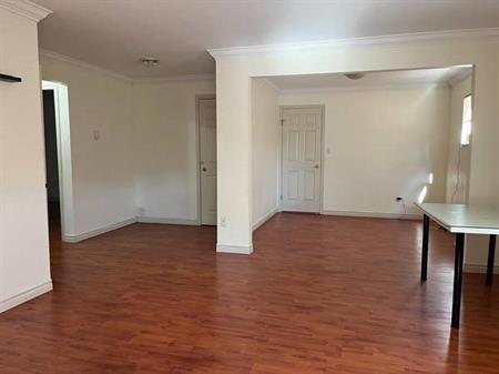 BRIGHT AND CLEAN 2 BDR IN CENTRAL RICHMOND