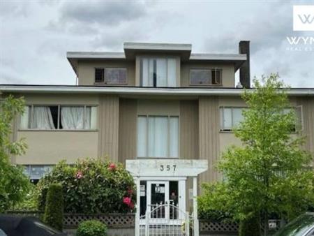 Located in North Vancouver: 1 Bed & 1Bath Beautiful Apartment Unit