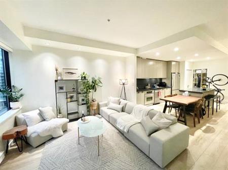 1B 1B downtown coal harbour, furnished, 771 sq ft apartment