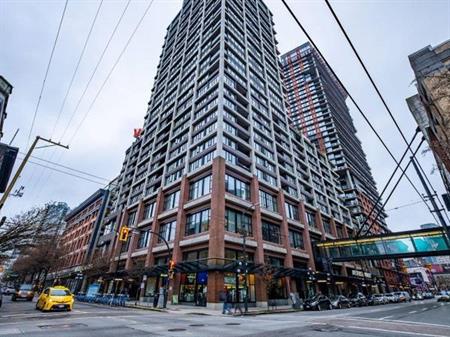 1BR Condo for Rent in Iconic Woodwards Building - Stunning Views