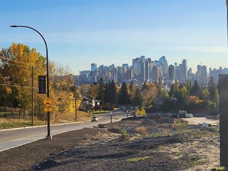 2 Bedrooms Townhouse | Calgary