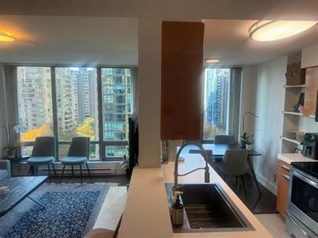 ONE BEDROOM & A DEN-COAL HARBOUR