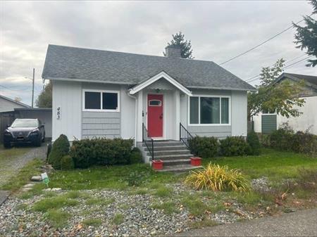 2 Bedroom Home in Duncan!