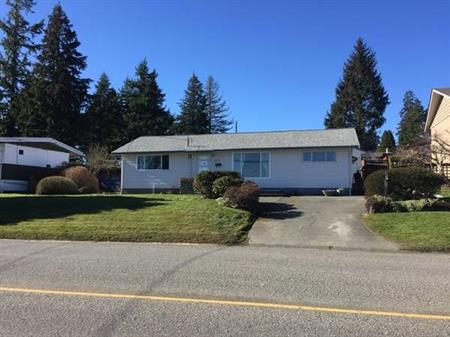 Updated house close to town and bus route