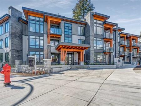 Modern Living in the Heart of Edgemont Village – 2 Bed, 2 Bath Condo