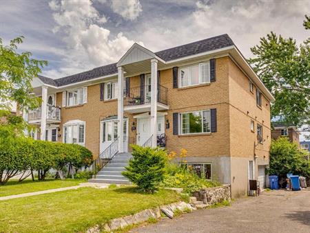 Appartement de 3 chambres et 2 salles de bain à Dollard des Ormeaux