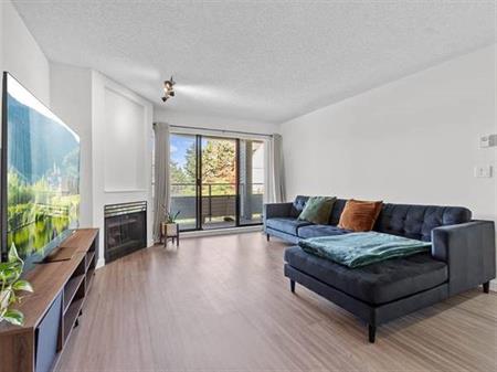 WALK TO SKYTRAIN & COQ. CENTRE FROM LARGE 2 BED/2 BATH