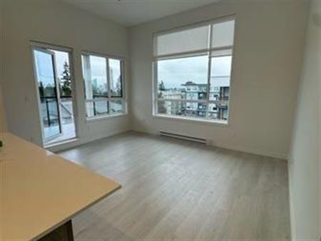 3 Bedroom 2 Bath apartment Surrey whalley