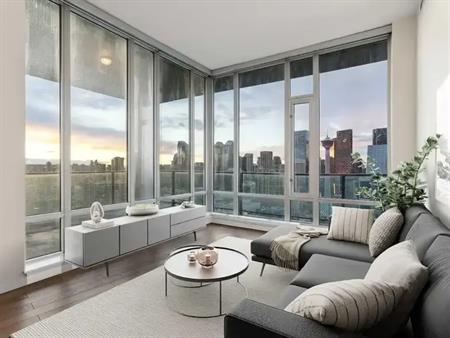 Luxury 2 bedroom on 32nd floor with amazing view (Victoria Park train station) | 3201 - 210 15 Ave SE, Calgary