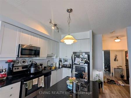 Confederation/Prince of Wales-Luxurious Bright 1Bdrm+Den 1Bath 1Parkin