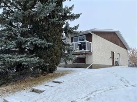 17 Cardinal Avenue, Red Deer | 17 Cardinal Avenue, Red Deer