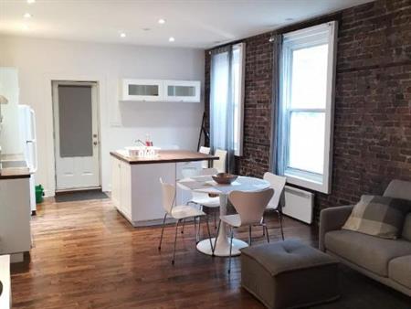 2 CH - 1 SDB - Montréal - $1,995 /mo