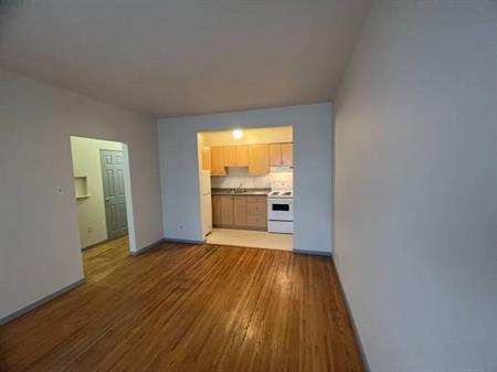 1-Bedroom Apartment for RENT in Vancouver Downtown, West End!!!