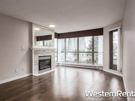 Burnaby Metrotown-4F Spacious 3 BDRM 2 Bath-Fantastic Location!