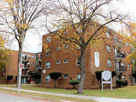 Randal Court Apartments | 260 & 262 Randolph Pl., Windsor