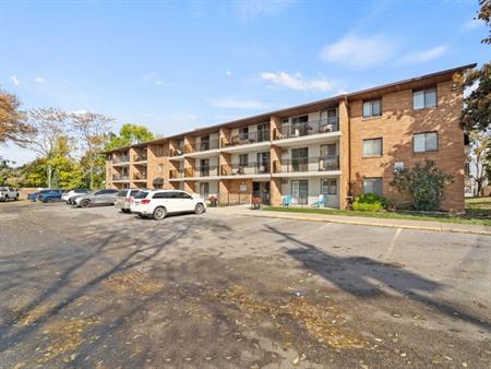 Historic Town Apartments | 3262 Sandwich St., Windsor