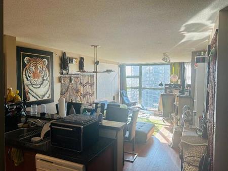 AMAZING UPSCALE CONDO IN BEAUTIFUL BRENTWOOD MALL/SKYTRAIN AREA